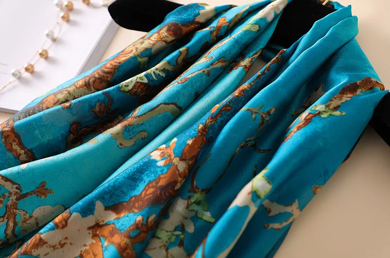 طرحة بنقشة ورود بملمس حريري — صورة 10