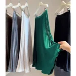 تنورة ساتان بليسيه سادة طويلة — صورة 6