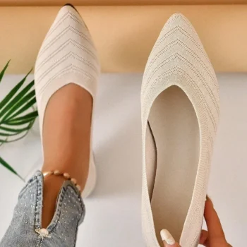 Solid Knitted Pointed-Toe Shoes