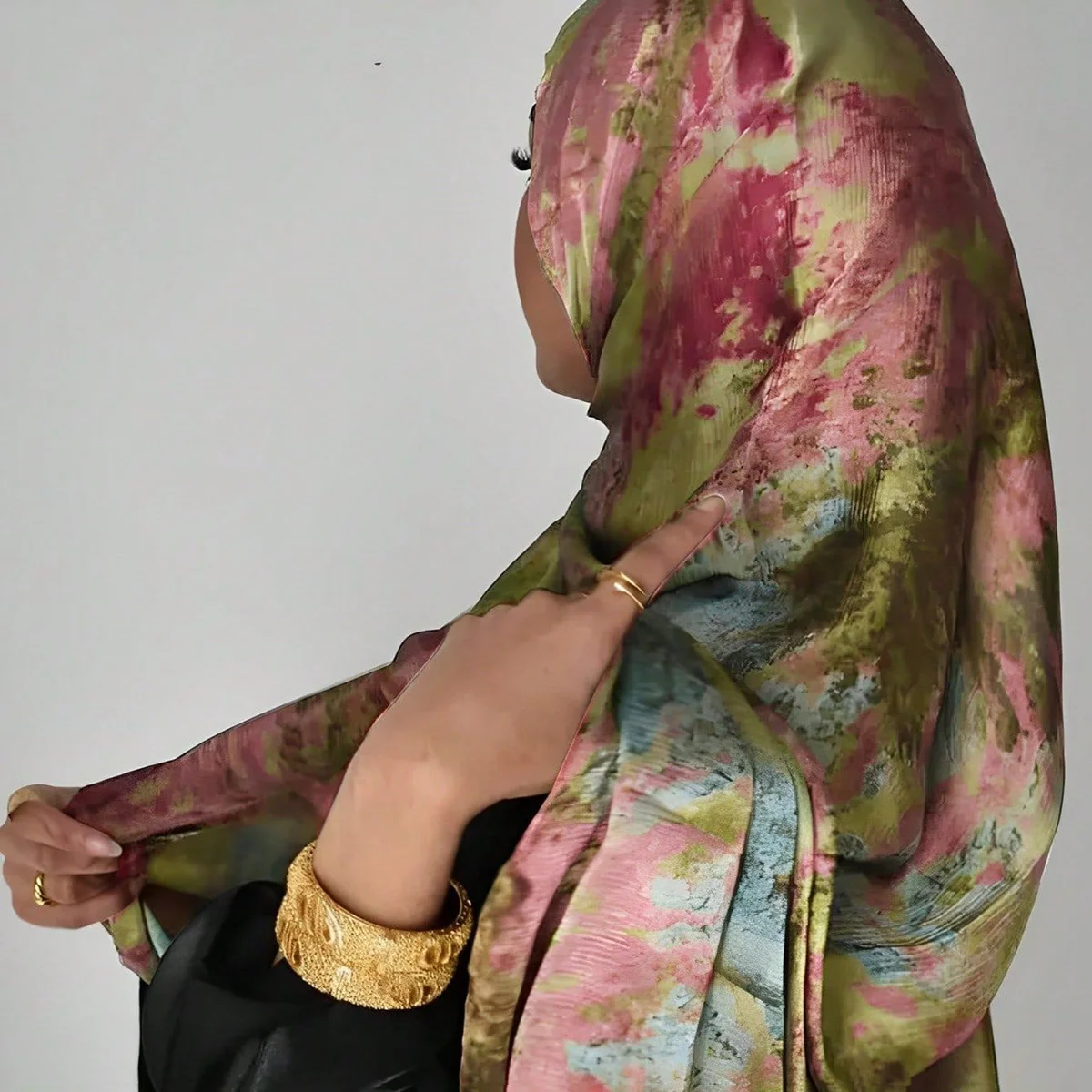 طرحة ساتان طويلة — صورة تفصيلية 14