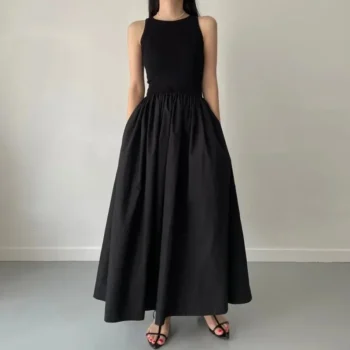 Long Black Round Neck Dress