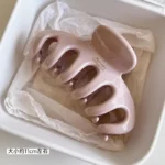 Large Korean-Style Acrylic Hair Clip — Image 4