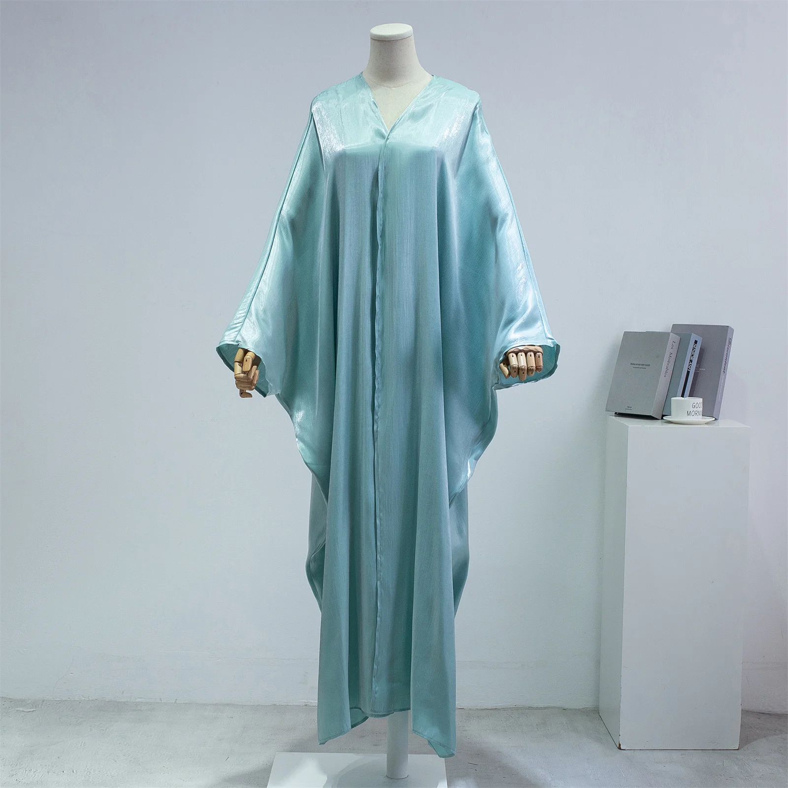 Prayer Kaftan with Ruffled Sleeves