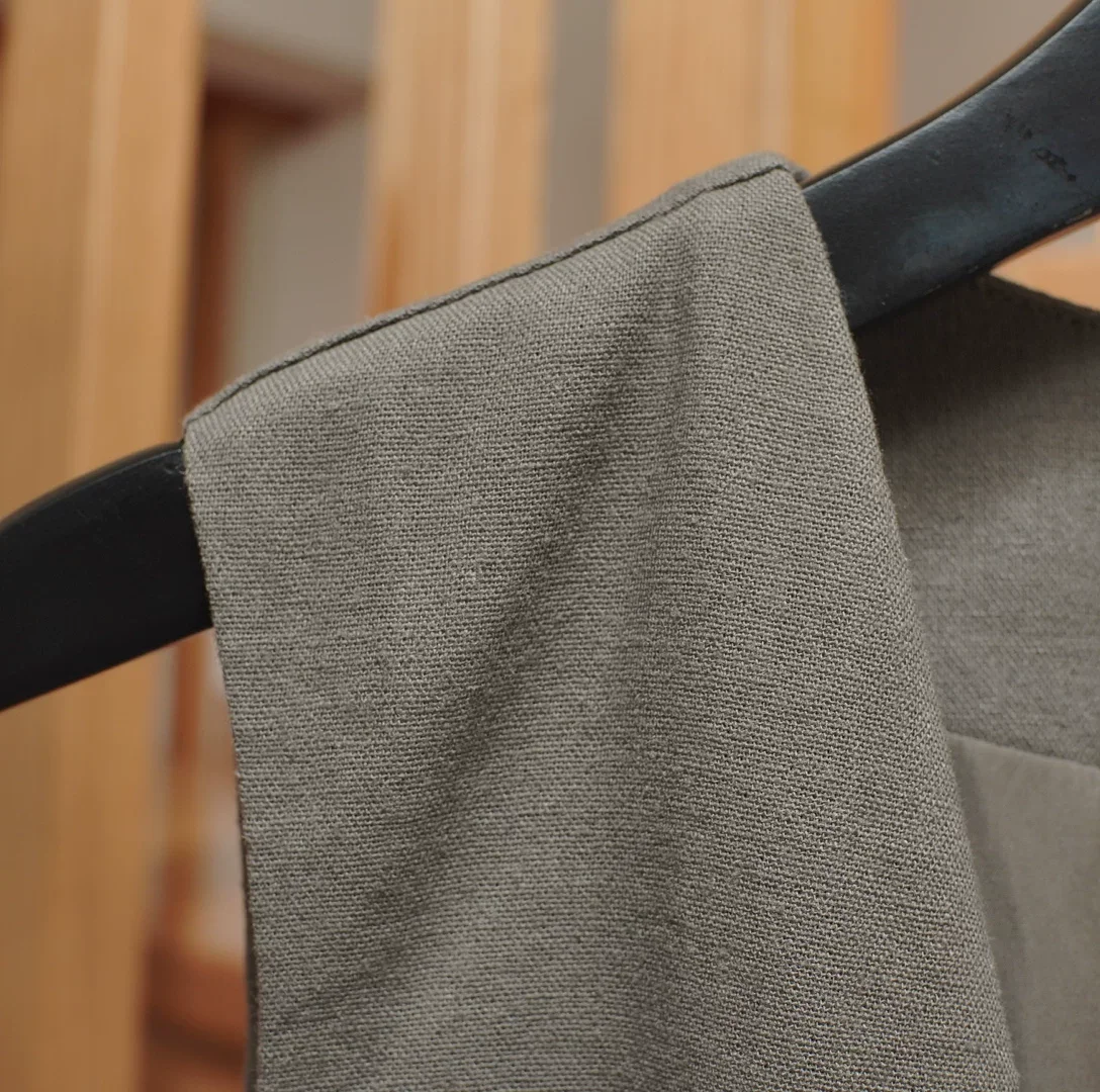 Lightweight Linen-Blend V-Neck Open-Front Vest