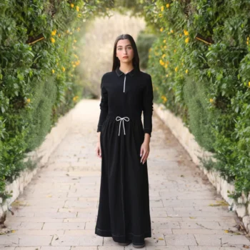 طقم سويت شيرت وتنورة بالكحلي والأسود
