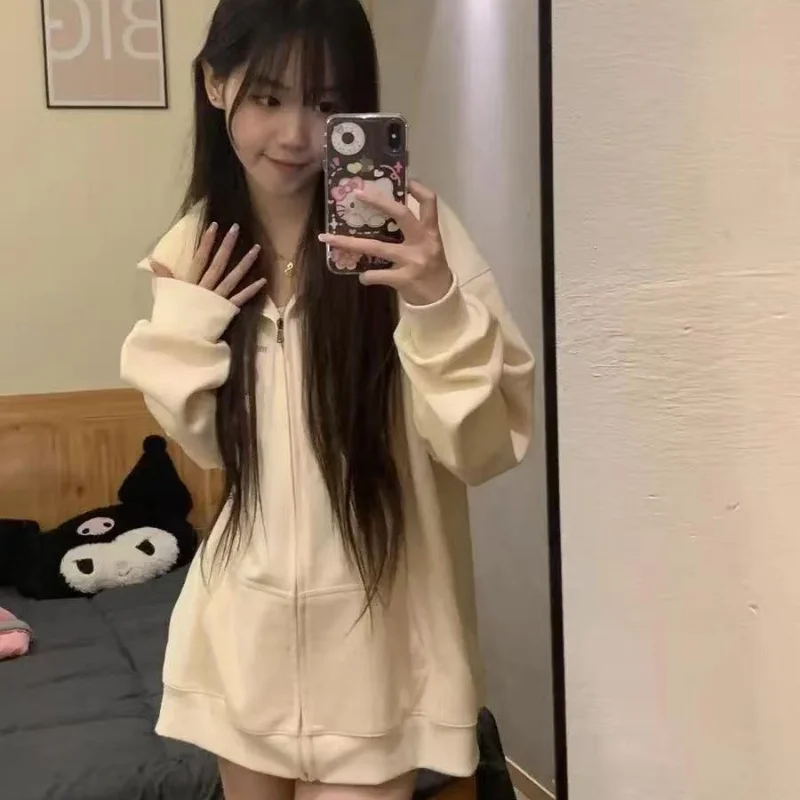 Sporty Hoodie with Zipper