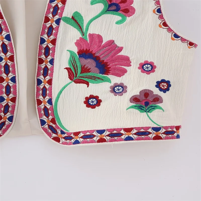 Cropped Open-Front V-Neck Vest with Floral Embroidery