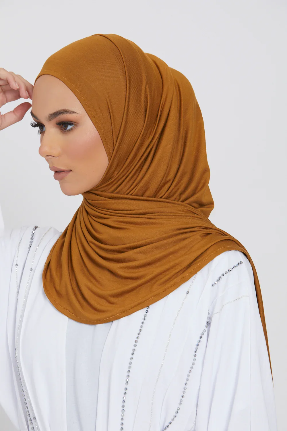 طرحة جيرسي طويلة بلون سادة