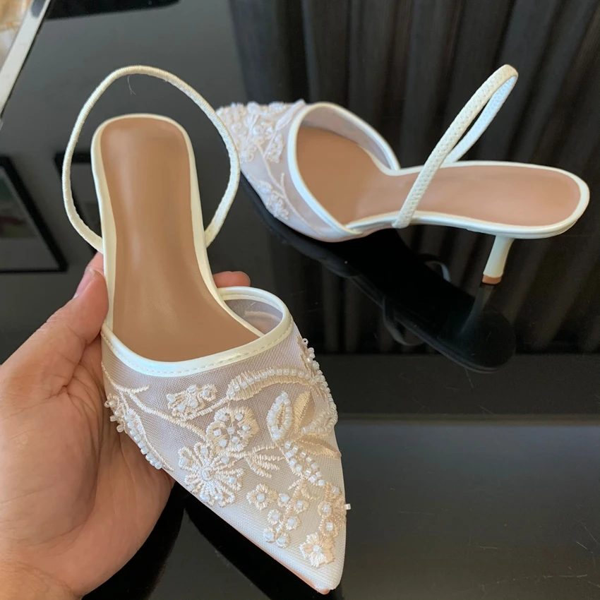 Women's White Shoes with Floral Embroidery