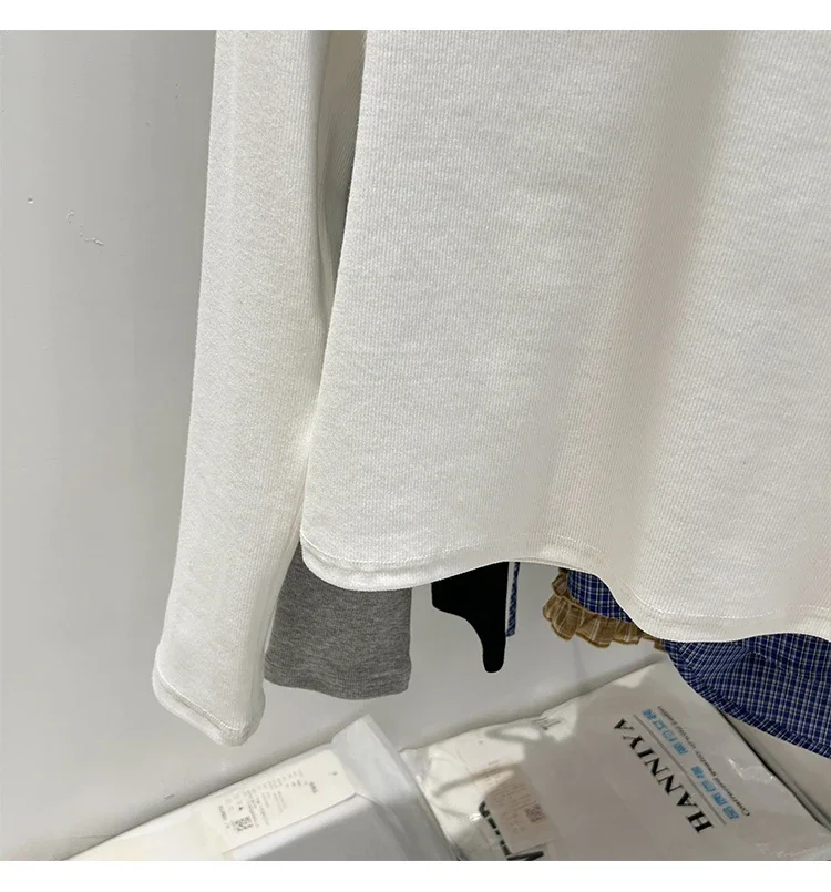 Slim-Fit Long Sleeve V-Neck T-Shirt — Image 15