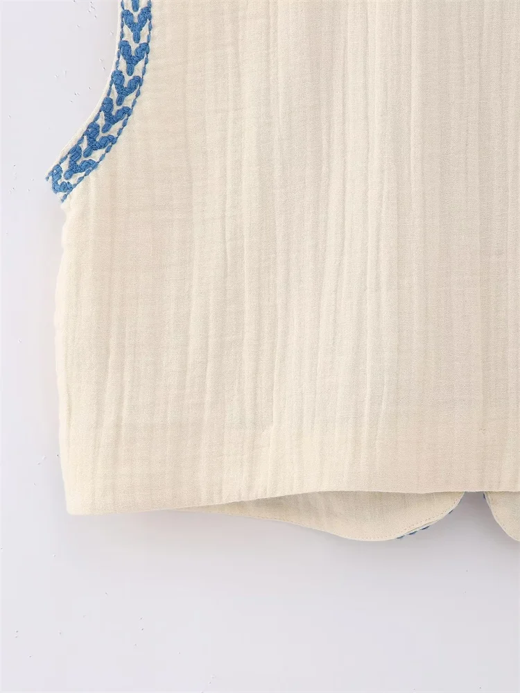 Cropped Open-Front V-Neck Vest with Floral Embroidery