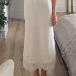 Fitted White Lace Maxi Skirt — Image 4
