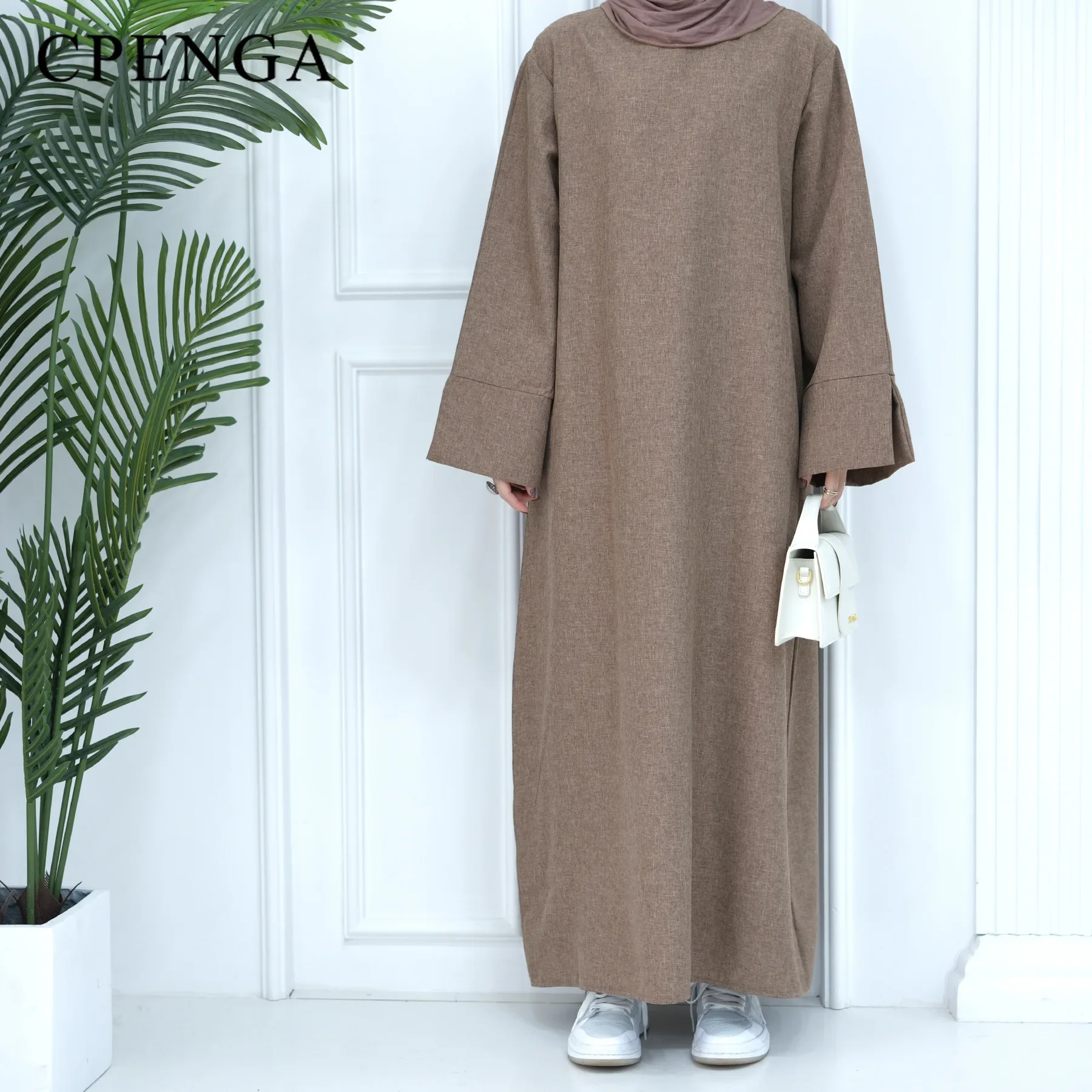 Dubai-Style Abaya for Eid and Ramadan