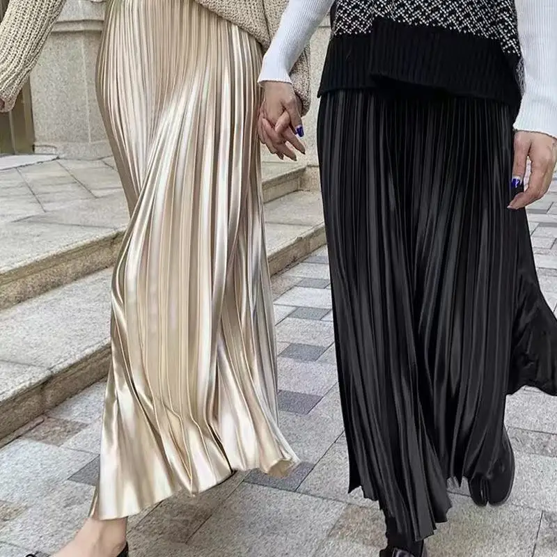تنورة ساتان بليسيه سادة طويلة
