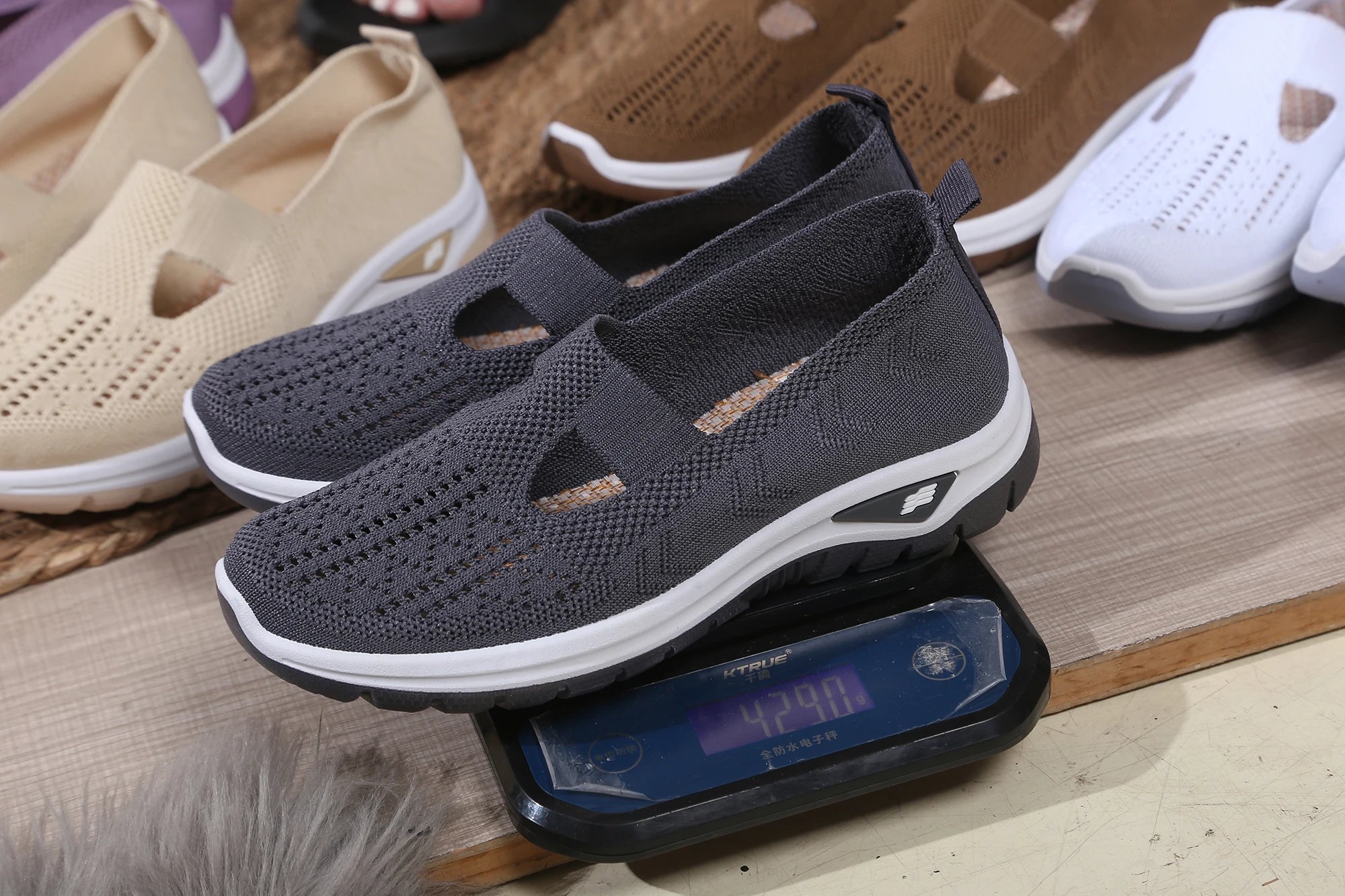 Women's Casual Summer Shoes with Ribbed Sole