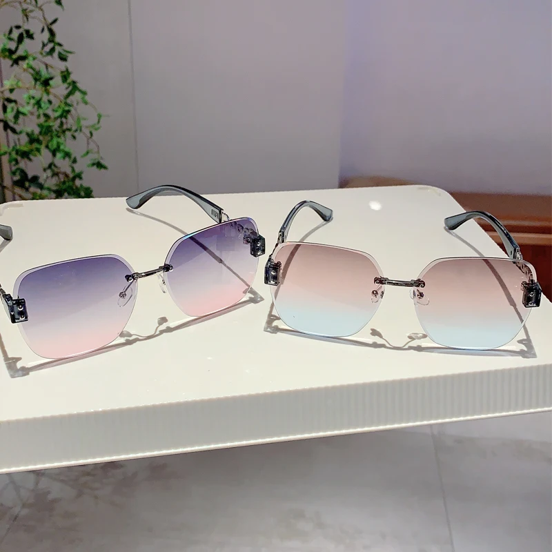 Vintage Sunglasses — Image 13