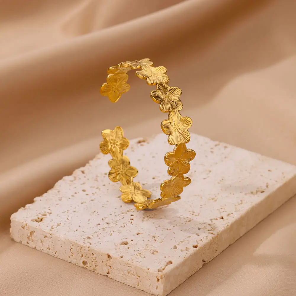 Stainless Steel Bracelet with Classic Floral Pattern