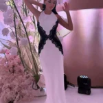فستان سهرة بحمالة رقبة ودانتيل — صورة 3