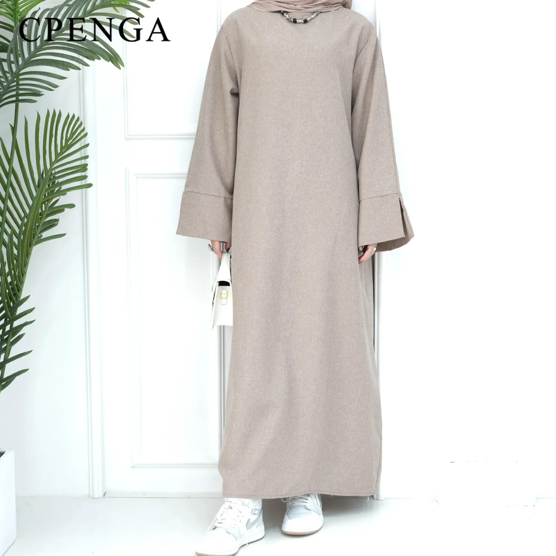 Dubai-Style Abaya for Eid and Ramadan