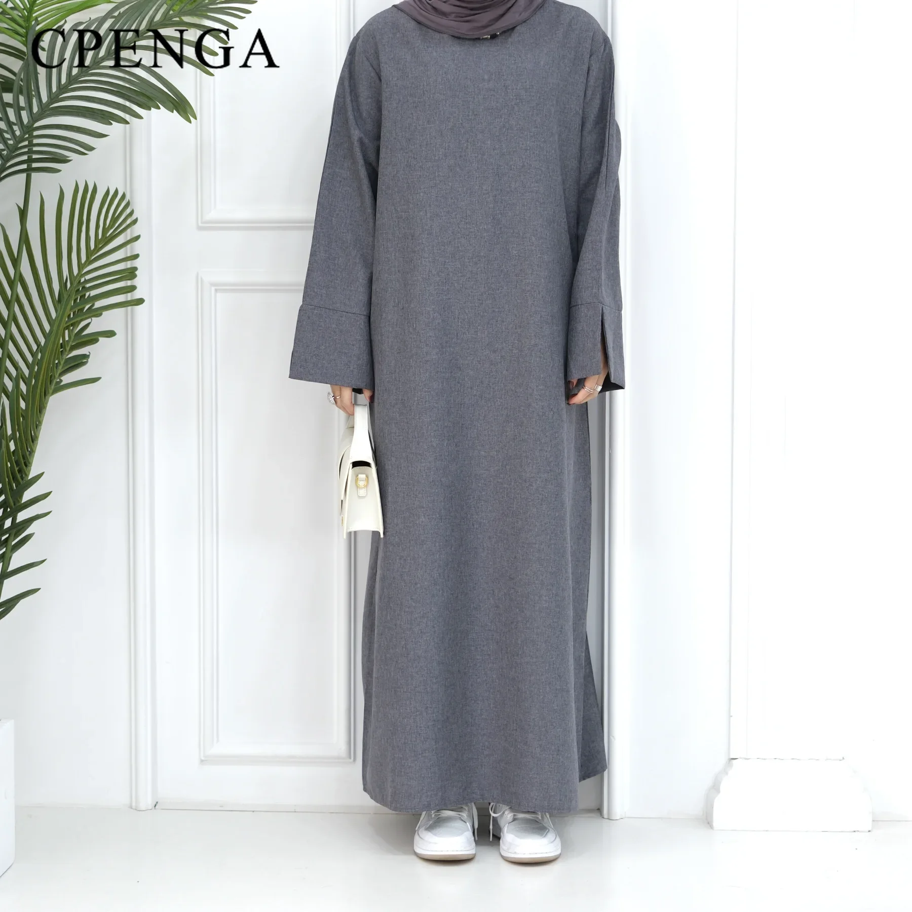 Dubai-Style Abaya for Eid and Ramadan