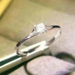 خاتم زفاف بسيط بحجر زركونيا — صورة 2