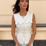 صديري بمظهر التويد بقصّة مخصّرة وأزرار أمامية — صورة 3