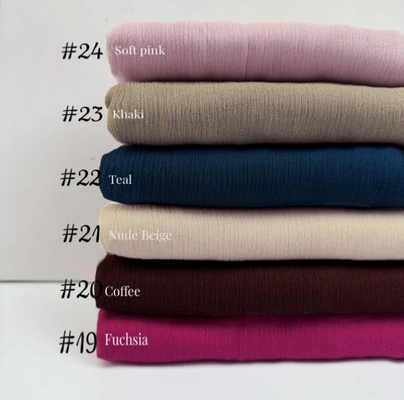 Solid Cotton Hijab with Fringe — Image 10