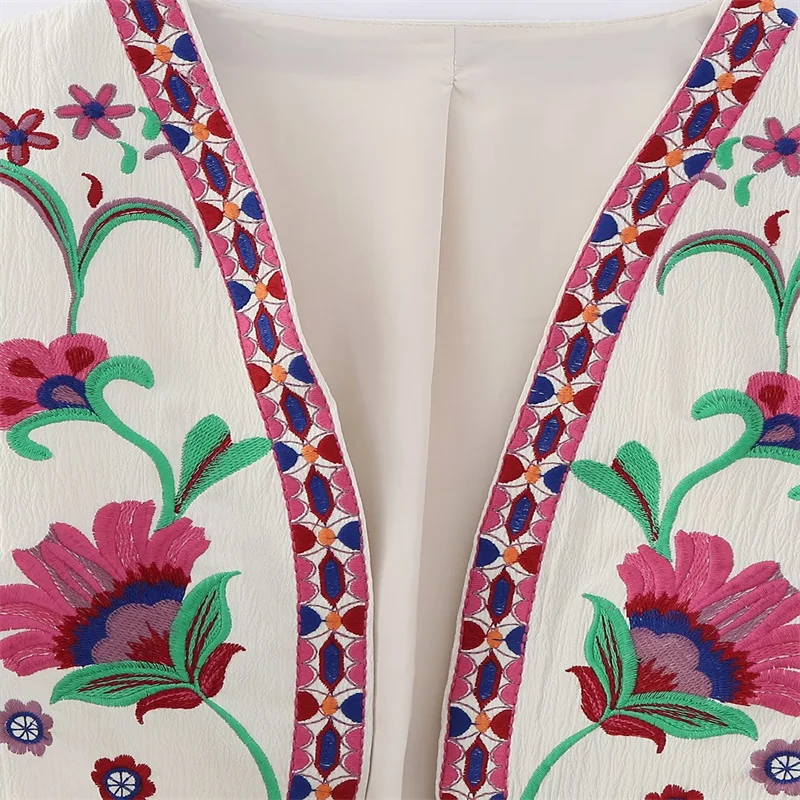 Cropped Open-Front V-Neck Vest with Floral Embroidery