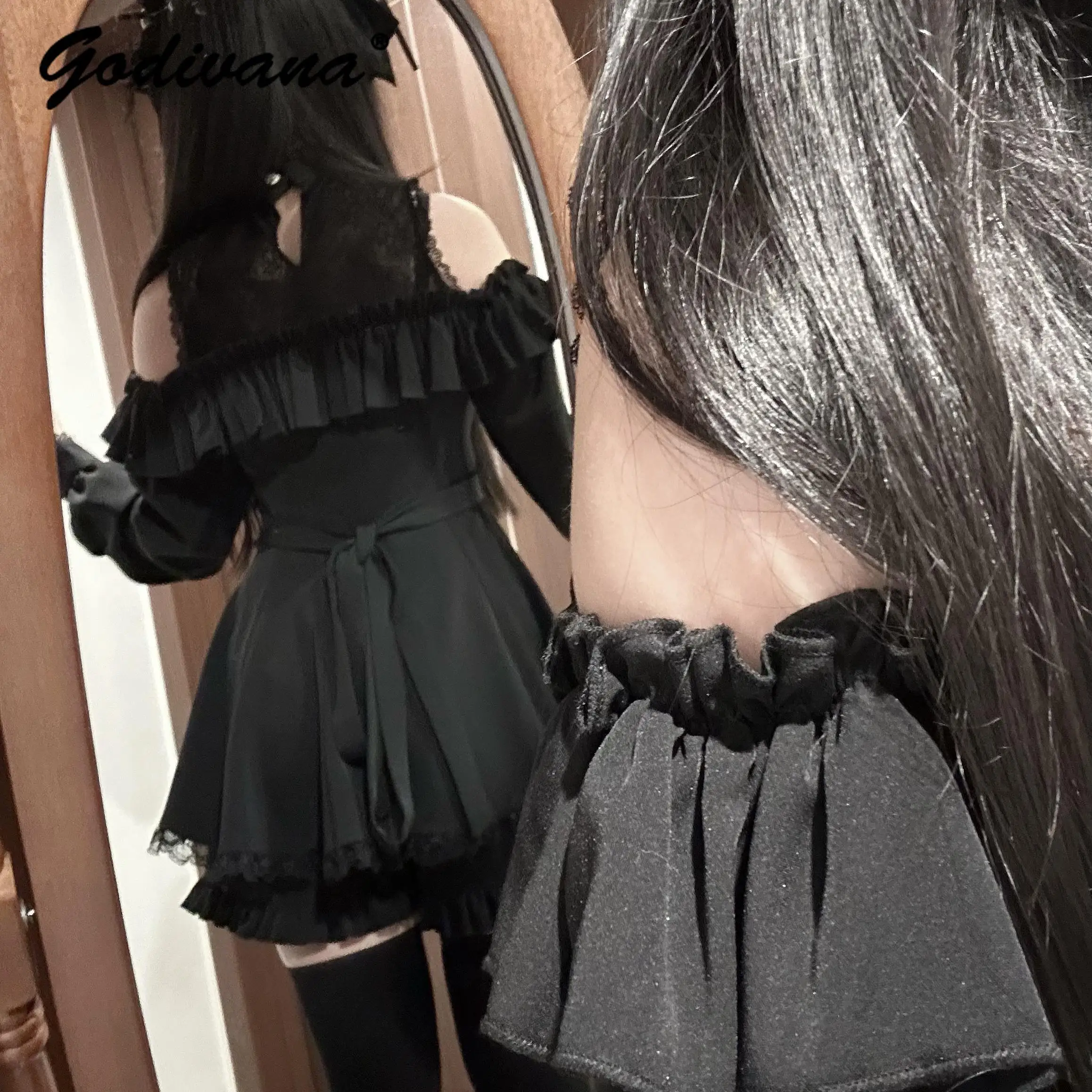 Short Off-Shoulder Dress with Lace Details and Bow