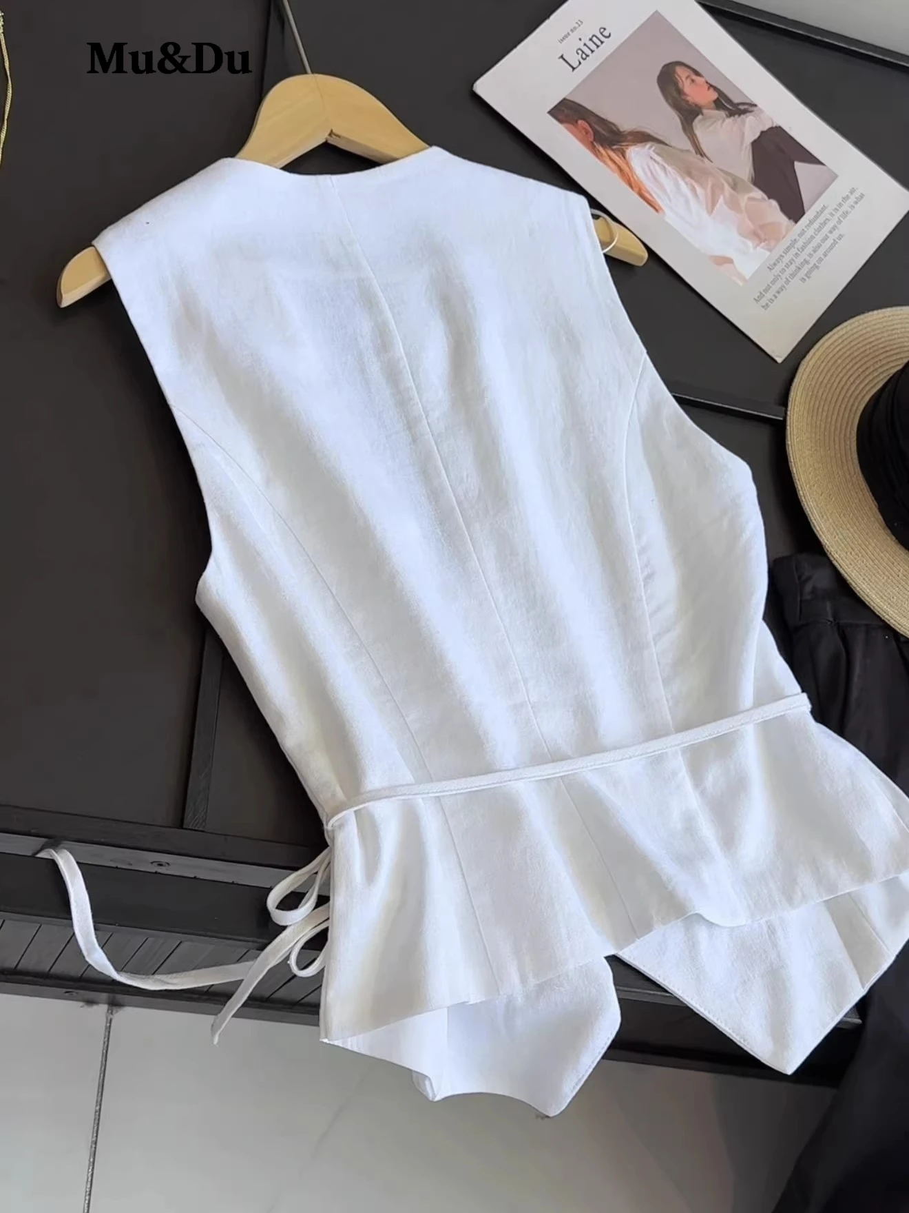 Lightweight Linen-Blend V-Neck Open-Front Vest