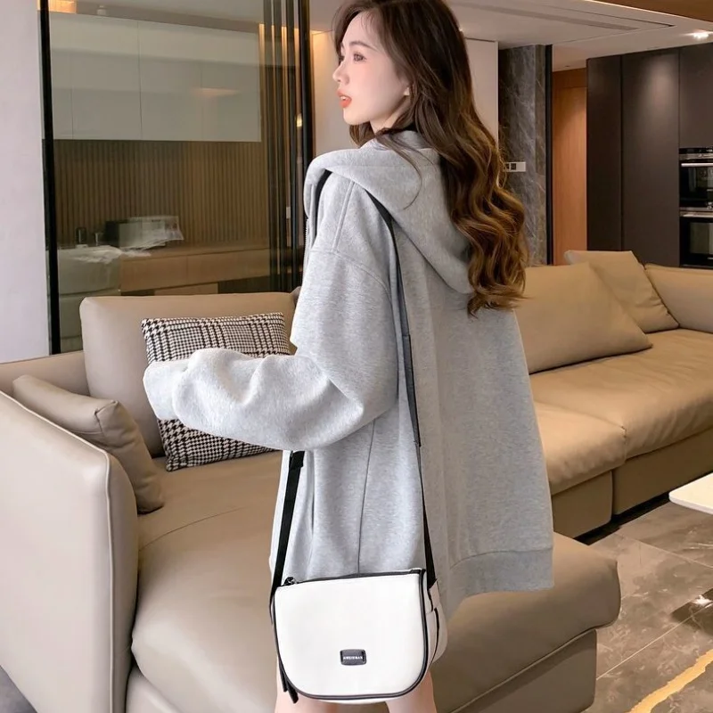 Sporty Hoodie with Zipper