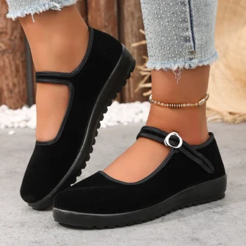 Lightweight Spring Sneakers
