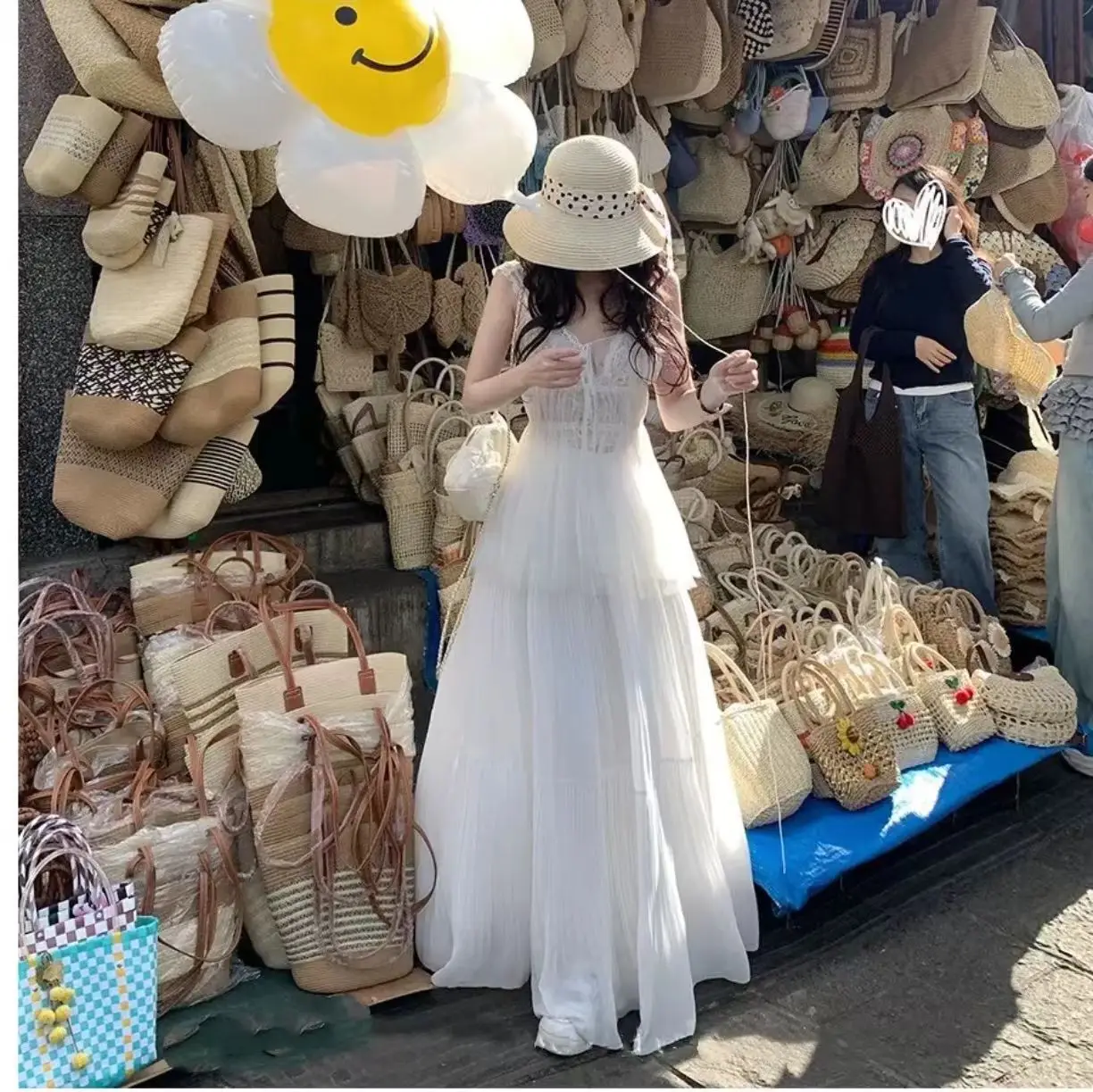 تنورة بليسيه طويلة بخصر عالٍ