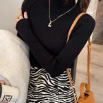 Elegant Knitted Sweater — Image 2