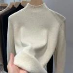 Elegant Velvet Turtleneck Winter Sweater — Image 2
