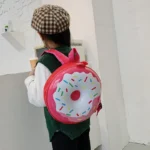 حقيبة أطفال بشكل دونات