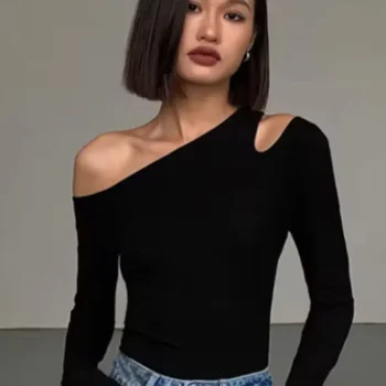 Off-Shoulder Long T-Shirt