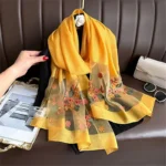 طرحة شفافة مطرّزة بالورود
