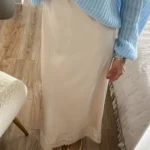تنورة ساتان بنية طويلة — صورة 4