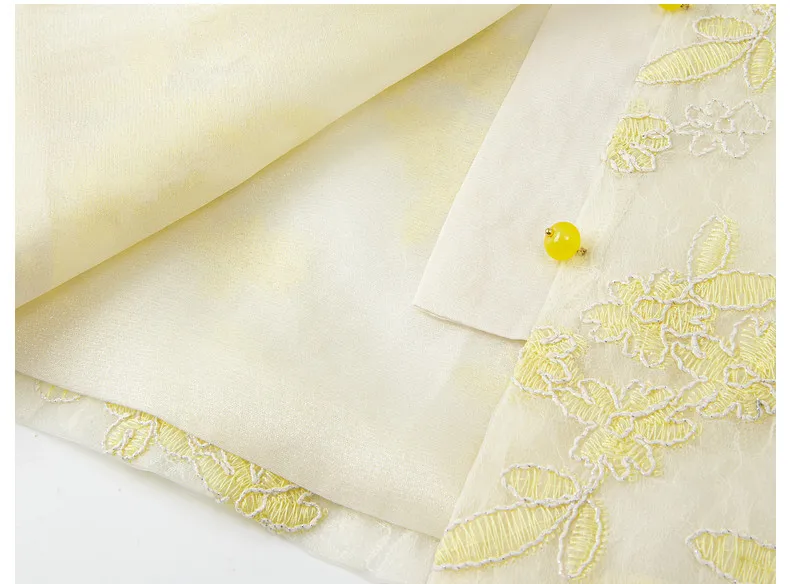 Sleeveless Summer Vest with Floral Embroidery and Front Buttons