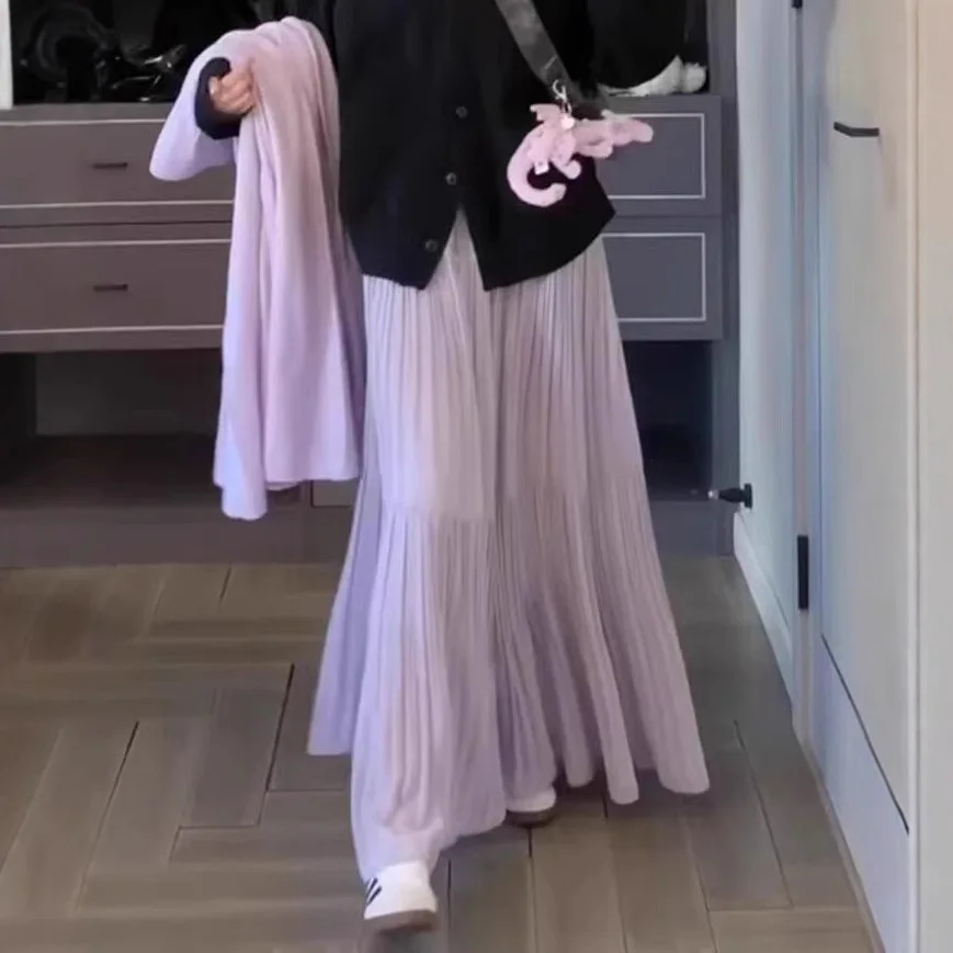 تنورة بليسيه طويلة بخصر عالٍ