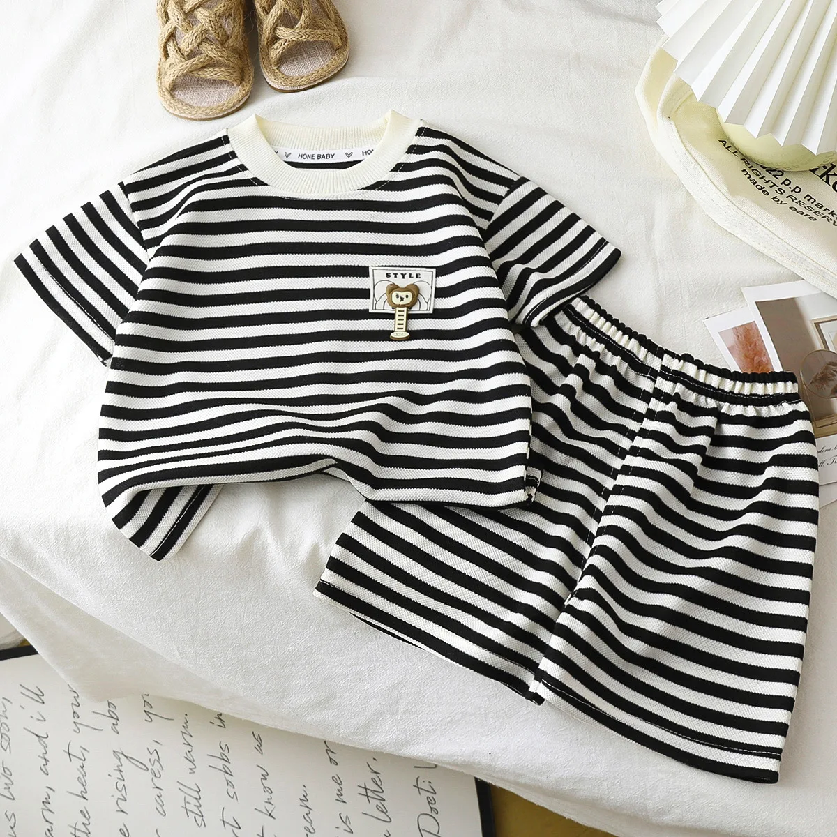 Kids' 2-Piece Set with Short Sleeves and Shorts
