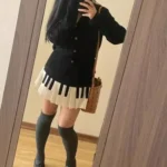 تنورة قصيرة بالأبيض والأسود — صورة 5