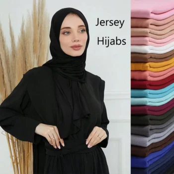 طرحة طويلة بـ28 لوناً
