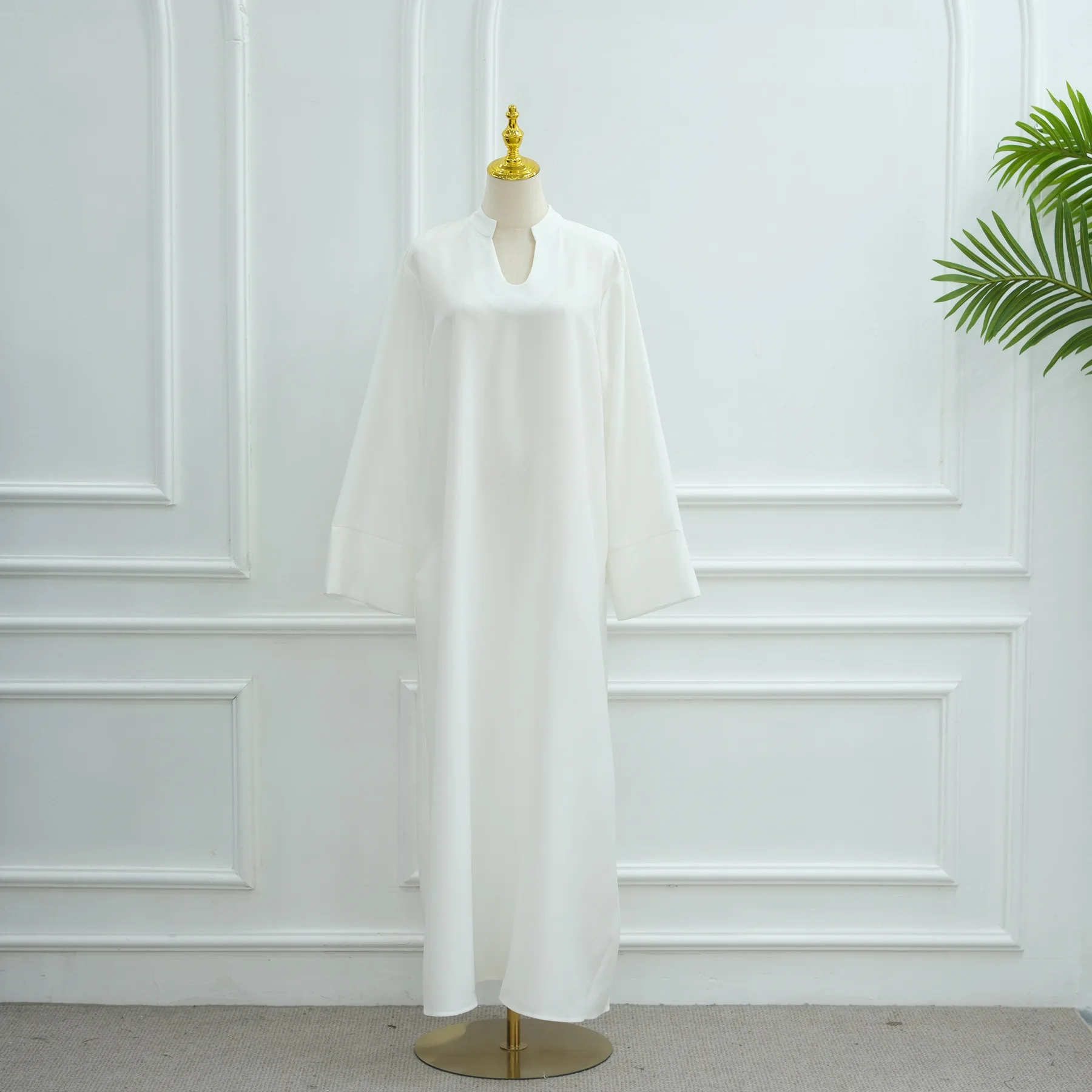 Dubai-Style Modest Eid Dress — Image 27