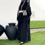 عباية مطرّزة بقصّة كيمونو — صورة 4