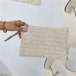 حقيبة كلاتش يدوية بحلقة معصم — صورة 6