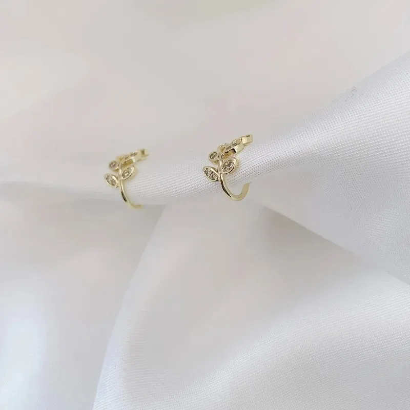 Leaf-Shaped Metal Ear Cuff