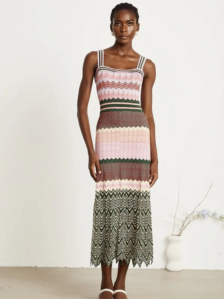 Stretchy Zigzag Pattern Knit Dress