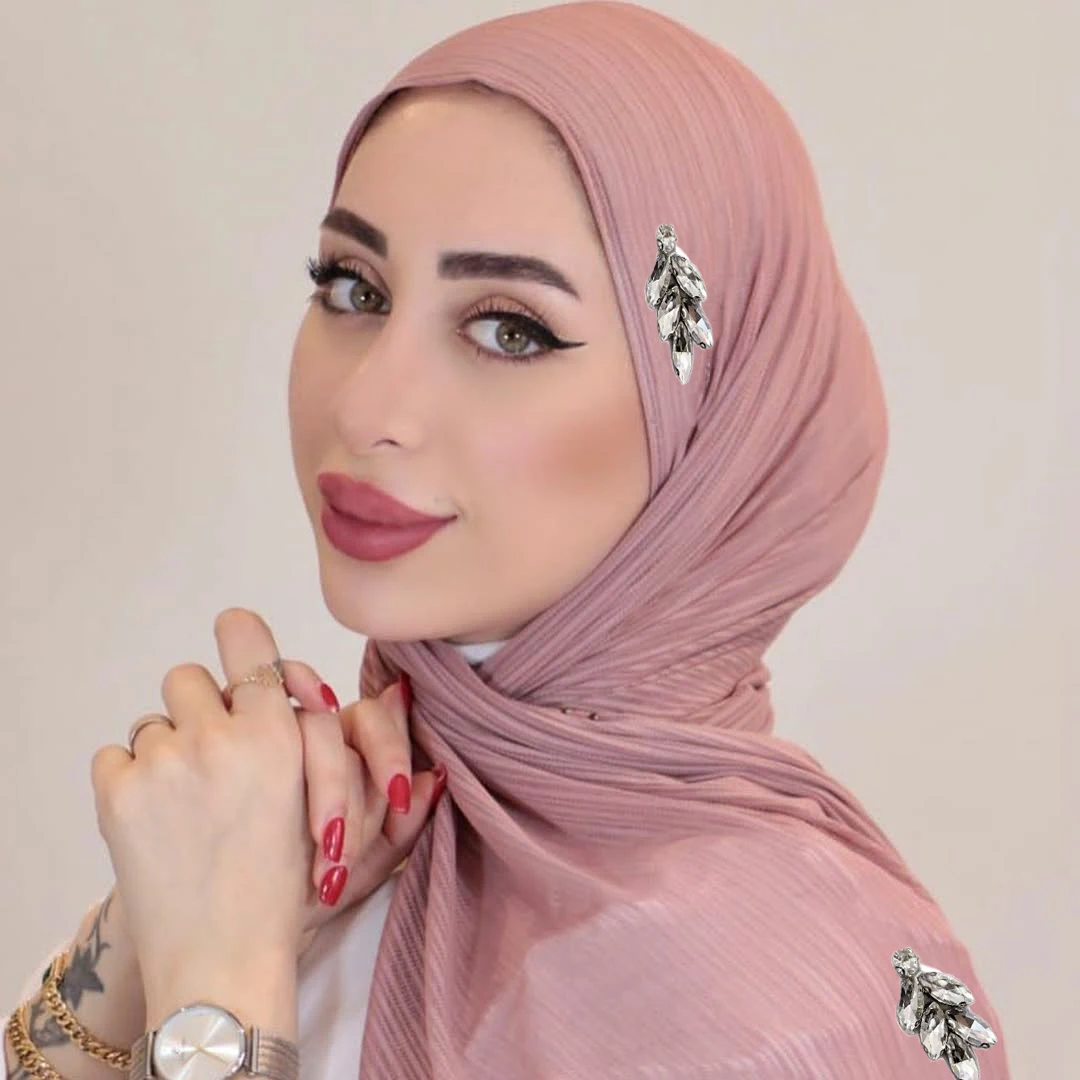 طرحة بأحجار لامعة مضلّعة